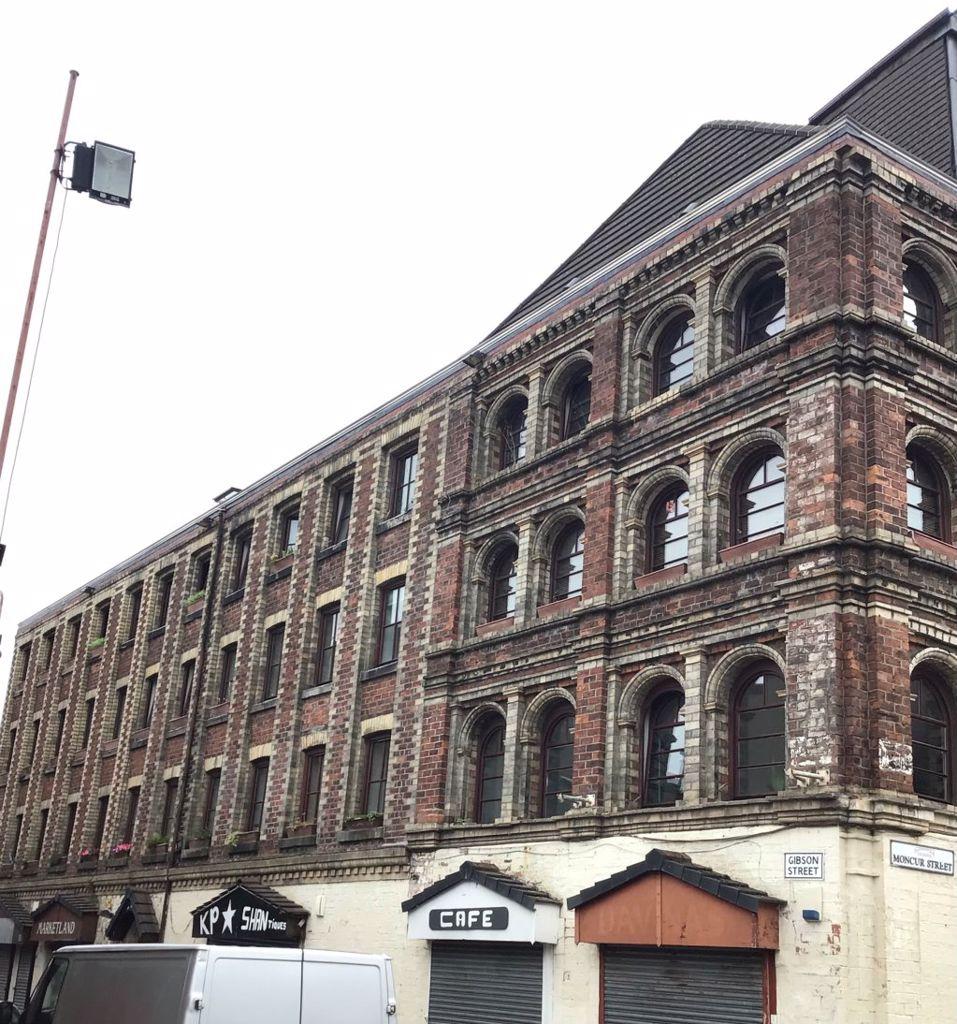 GIBSON STREET, GLASGOW, G40 2SN 1 bed flat £575 pcm (£133 pw)