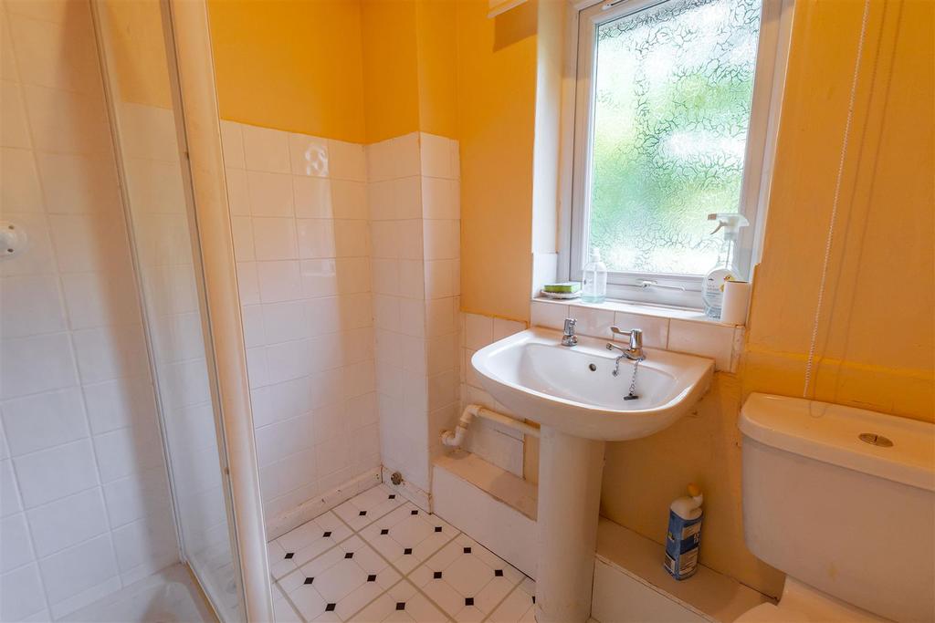 Bathroom (3) copy.jpg