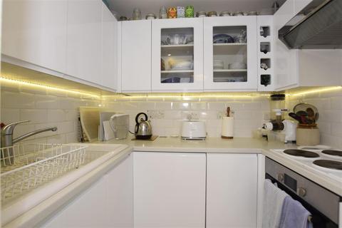 2 bedroom retirement property for sale - Homefirs House, Wembley Park Drive, Wembley