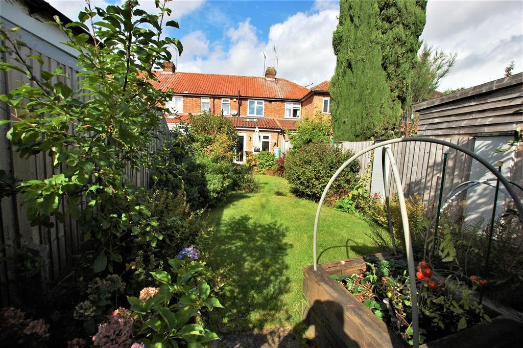 Heathcote Avenue, Hatfield 2 bed terraced house £375,000