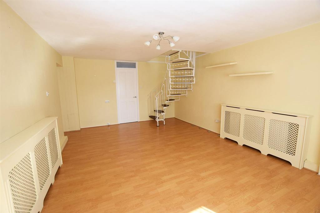 Laurel Walk lounge.jpg