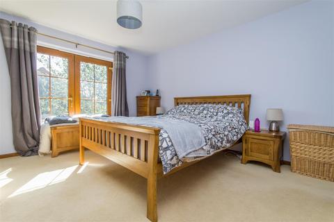 12 Iter Court, Bow, Crediton, EX17 6BZ
