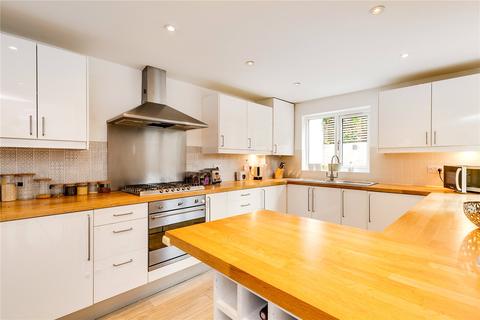 58 Burnthwaite Road, London, SW6 5BE