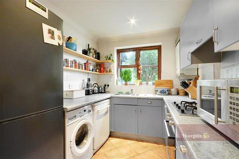4, Brook Lodge Brook Lane North, Brentford, TW8 0QW