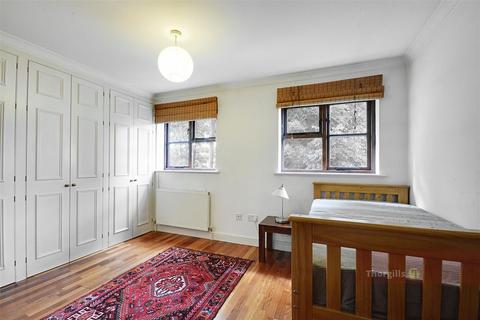 4, Brook Lodge Brook Lane North, Brentford, TW8 0QW