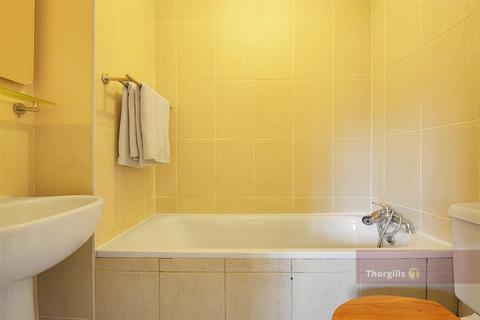 4, Brook Lodge Brook Lane North, Brentford, TW8 0QW