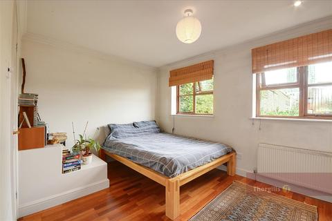 4, Brook Lodge Brook Lane North, Brentford, TW8 0QW