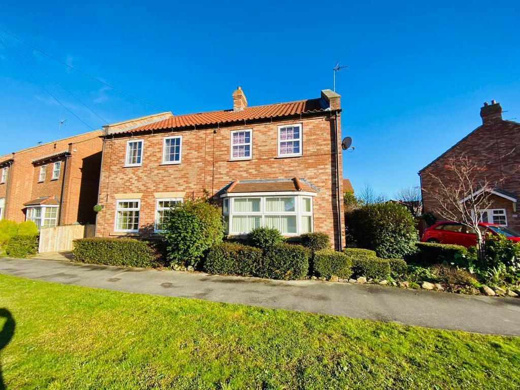 Orchard Mews, Brandesburton 2 bed semidetached house £167,500