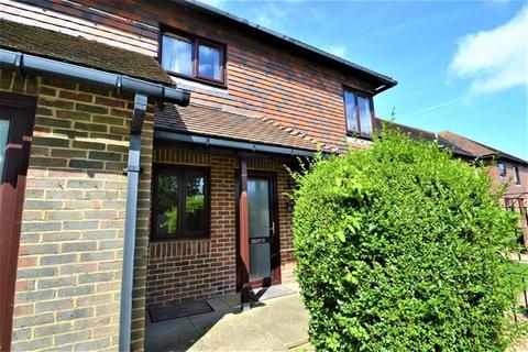 2 bedroom flat to rent, White Horse Court, Storrington, Pulborough, West Sussex, RH20