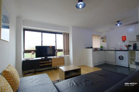 2 bedroom apartment to rent, South Row, Milton Keynes, MK9