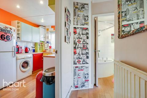 116 Chesterford Green, Basildon, SS14 3PT
