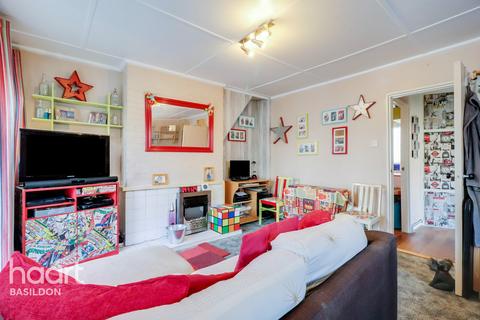 116 Chesterford Green, Basildon, SS14 3PT