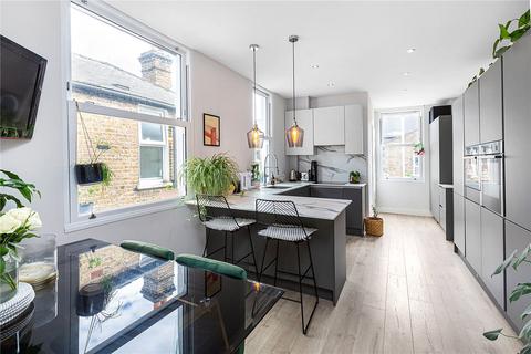 20d Yukon Road, London, SW12 9PU