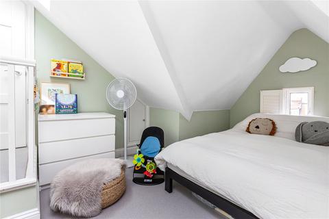 20d Yukon Road, London, SW12 9PU