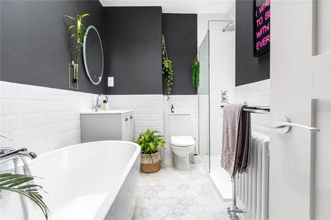 20d Yukon Road, London, SW12 9PU