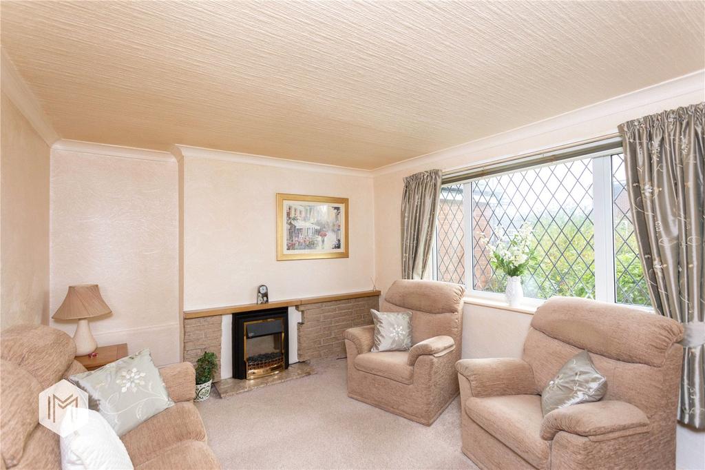York Avenue, Little Lever, Bolton, BL3 2 bed bungalow £195,000