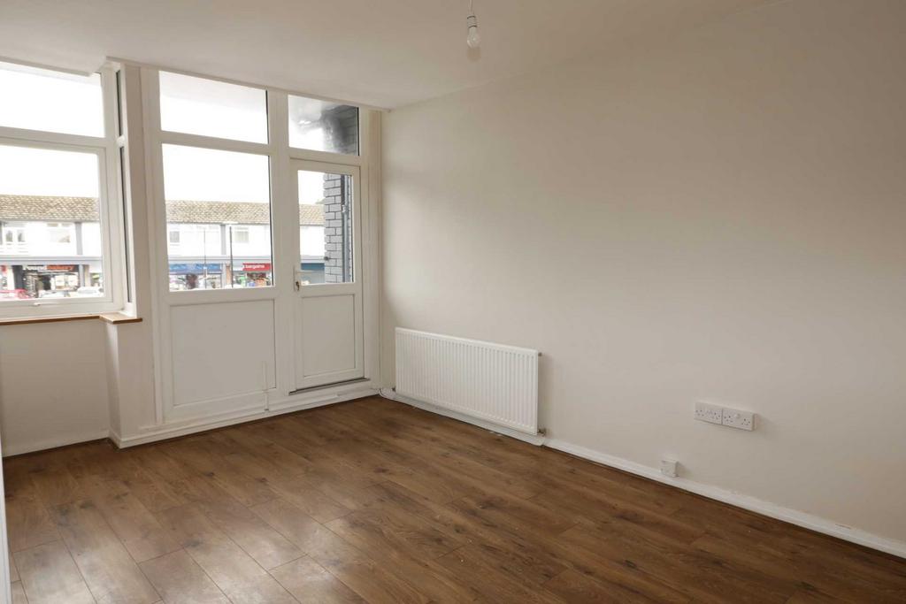 Central Square, Maghull 2 bed flat £675 pcm (£156 pw)