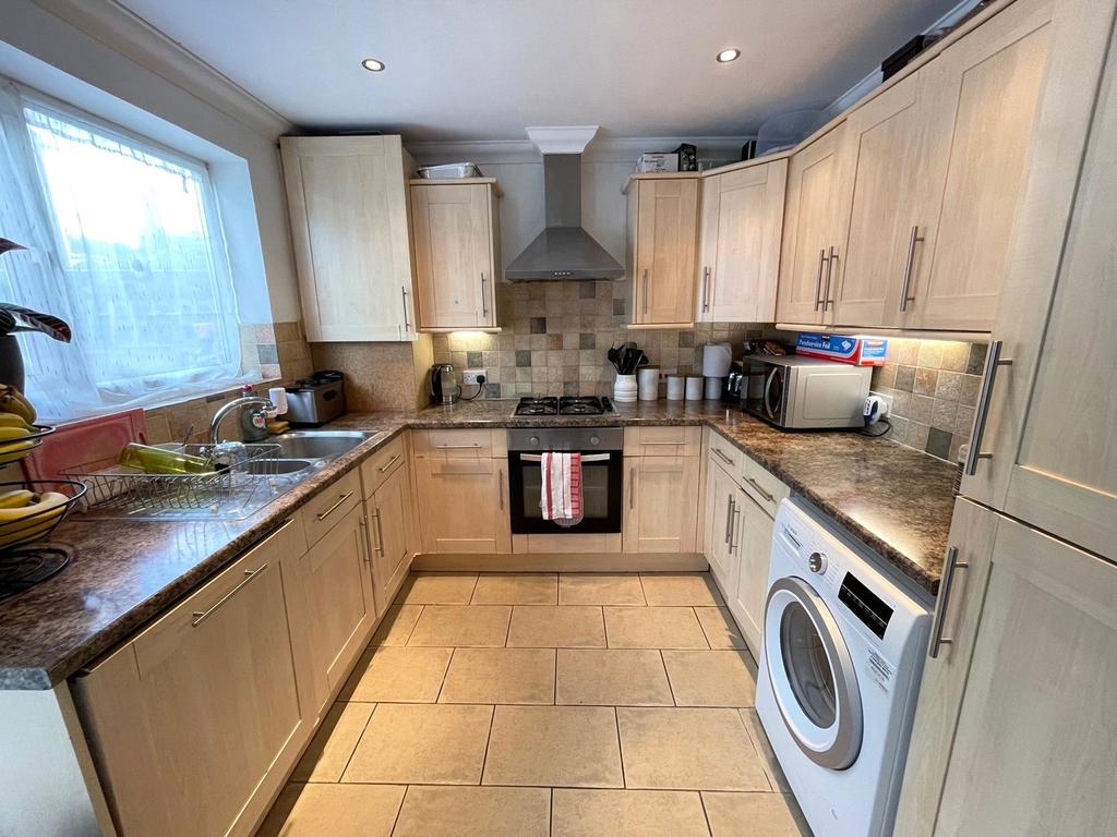 St. Pauls Gate, Wokingham, Berkshire... 3 bed end of terrace house £390,000