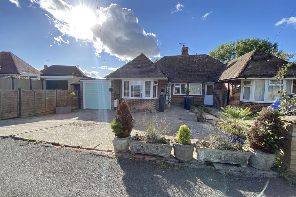 Brightling Road, Polegate, East... 3 bed bungalow £350,000