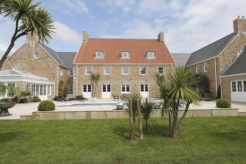 6 bedroom detached house for sale - St Peter
