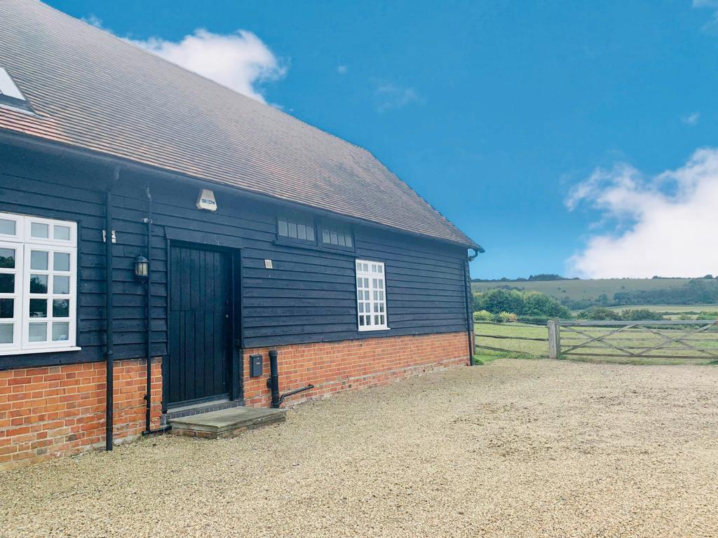 East Woodhay, Berkshire, RG20 2 bed cottage £1,200 pcm (£277 pw)
