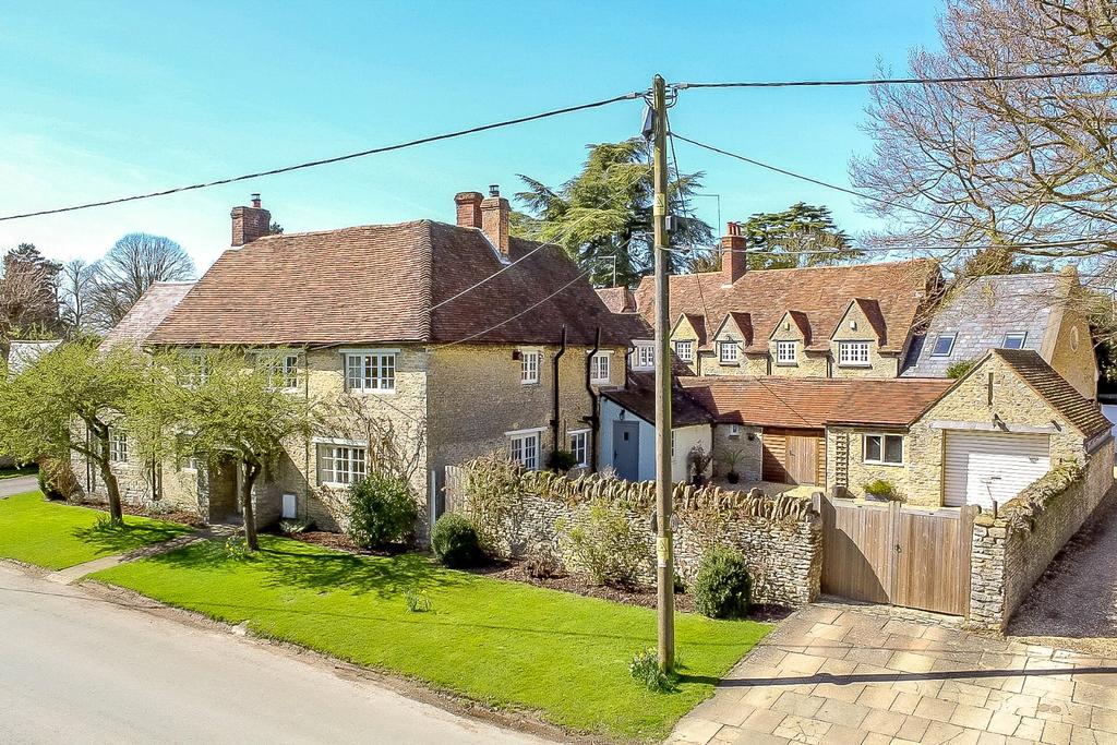 Mill Road, Stratton Audley, Bicester... 4 bed detached house £975,000