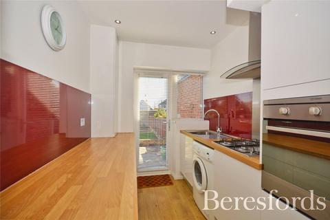 12 Merlin Close, Romford, RM5 3YB