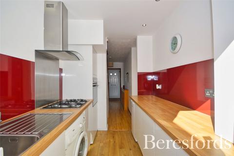12 Merlin Close, Romford, RM5 3YB