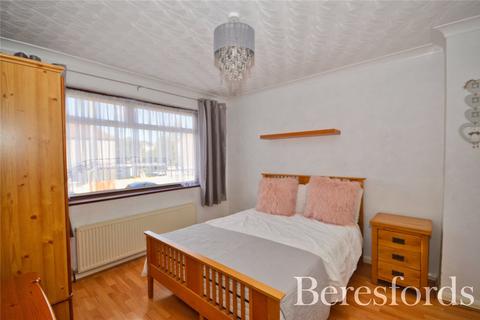 12 Merlin Close, Romford, RM5 3YB