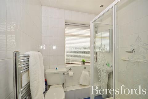 12 Merlin Close, Romford, RM5 3YB