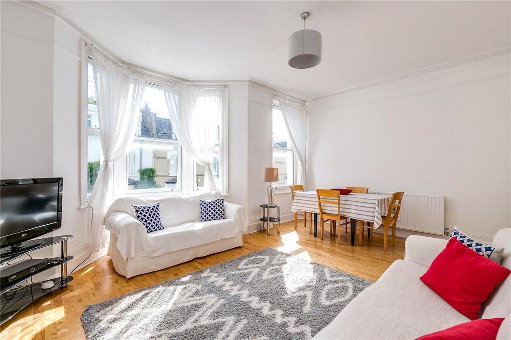 Lilyville Road, Fulham, London 3 bed maisonette - £2,817 pcm (£650 pw)