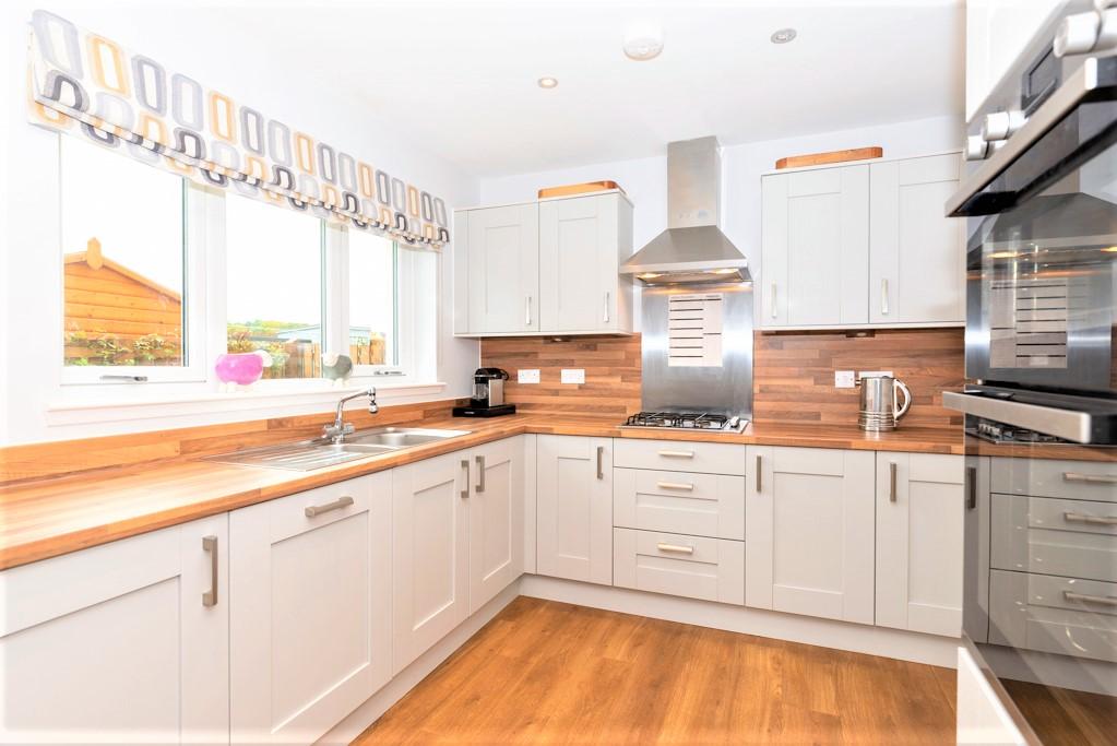 Mossend Gardens, West Calder, West... 4 bed detached house £280,000