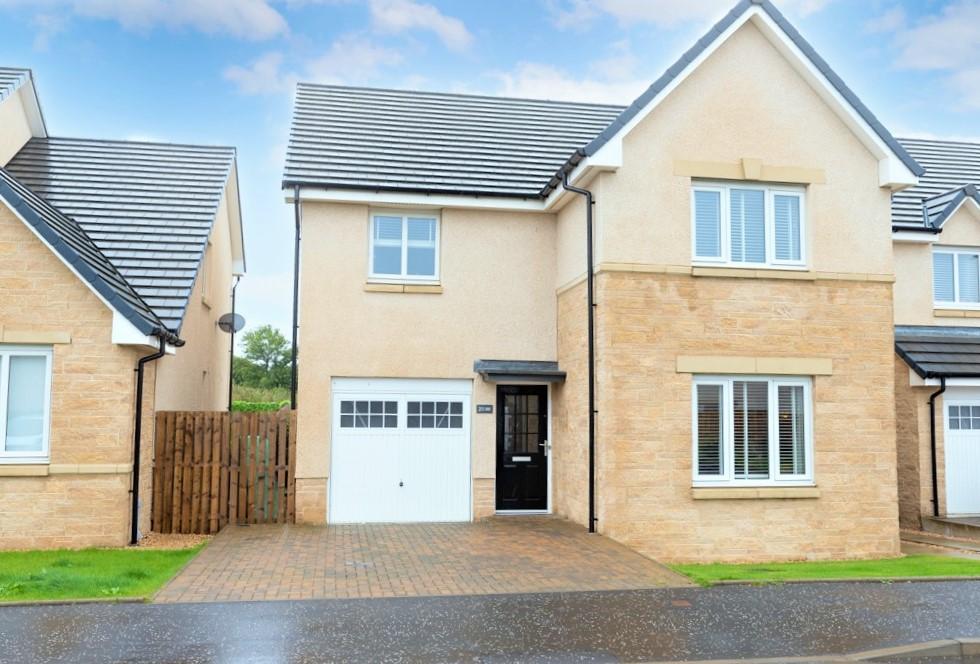 Mossend Gardens, West Calder, West... 4 bed detached house £280,000