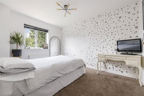 37 Gregson Walk, Dawley, Telford, TF4 2GA