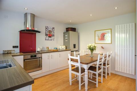 176 Bishopdale, Telford, TF3 1SH