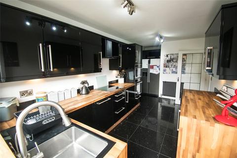 33 Gregson Walk, Dawley, Telford, TF4 2GA