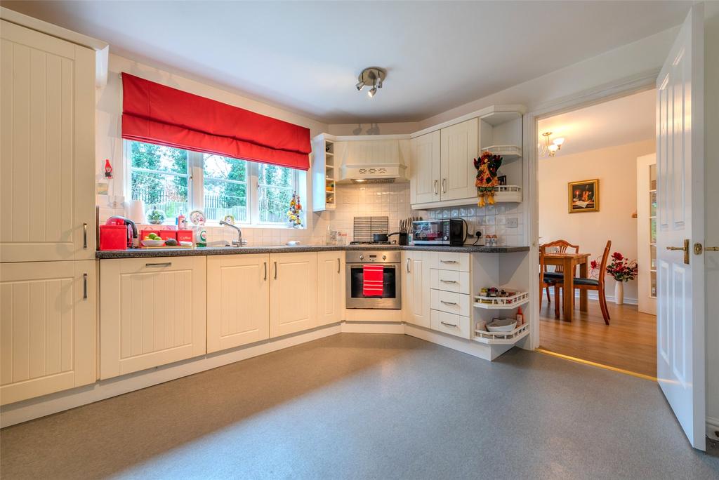 Eider Drive, Apley, Telford, Shropshire, TF1 5 bed detached house £