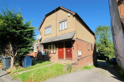 1 bedroom apartment to rent, Kitchener Road, Hp11
