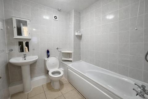 1 bedroom apartment to rent, Kitchener Road, Hp11