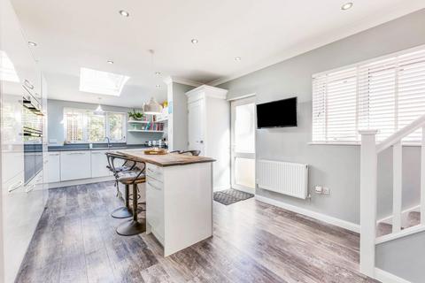 4 bedroom detached house for sale - Winsford Gardens, Westcliff-on-sea, SS0