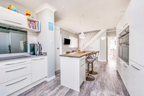 4 bedroom detached house for sale - Winsford Gardens, Westcliff-on-sea, SS0