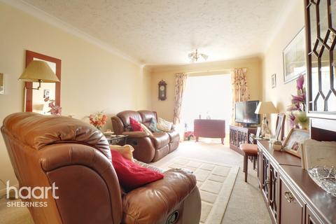2 bedroom apartment for sale - Barkers Court, Sittingbourne