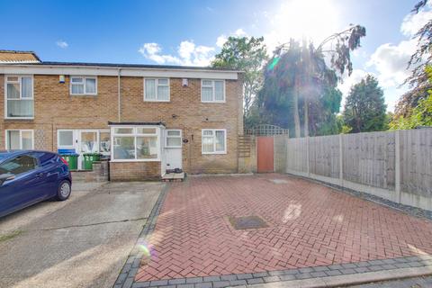 21 Cheddar Close, Southampton, SO19 2EZ