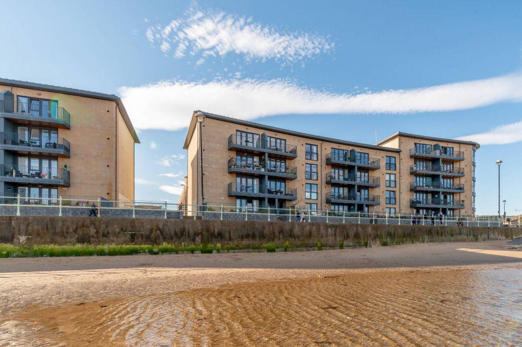 23/5 Bridge Street, Portobello... 2 bed flat £325,000