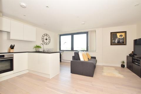 2 bedroom flat for sale - North Street, Horsham, West Sussex