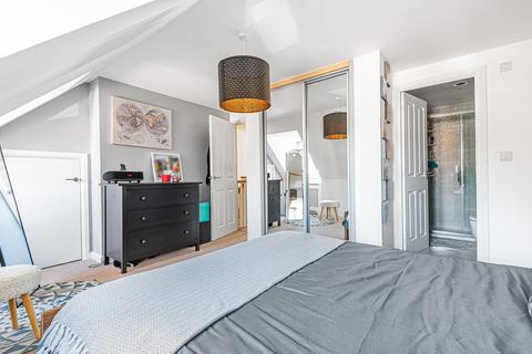 19 Knights Meadow, North Baddesley, Southampton, SO52 9AF