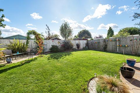 19 Knights Meadow, North Baddesley, Southampton, SO52 9AF