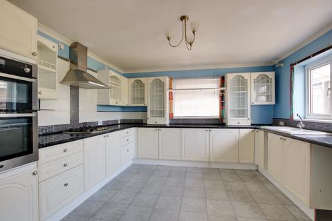 5 Nicholas Crescent, Fareham, PO15 5AQ