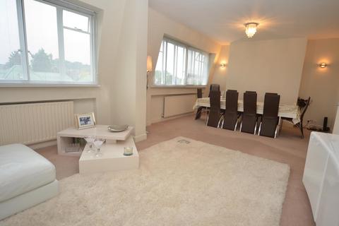 2 bedroom apartment to rent, Lyttelton Road, Hampstead Garden Subrub N2