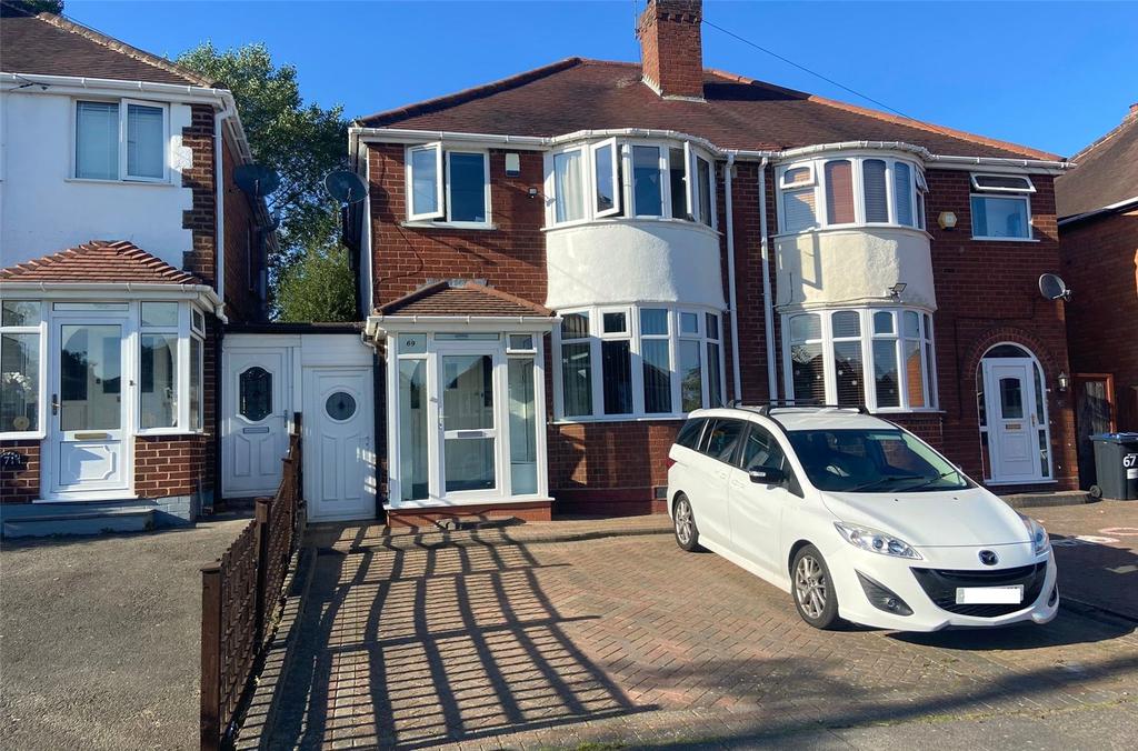 Glyn Farm Road, Quinton, Birmingham, B32 3 bed semidetached house £